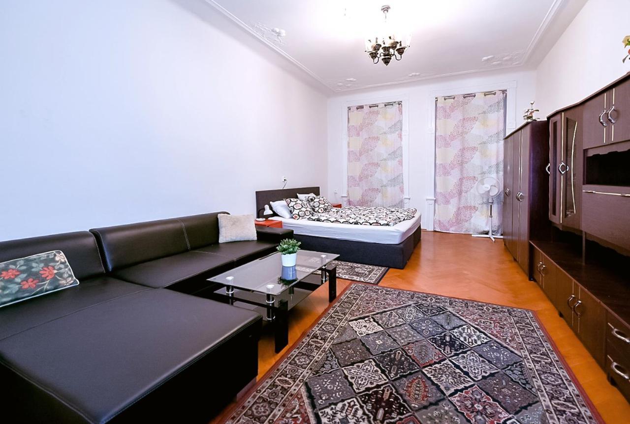 Apartments Vezenska Прага Экстерьер фото