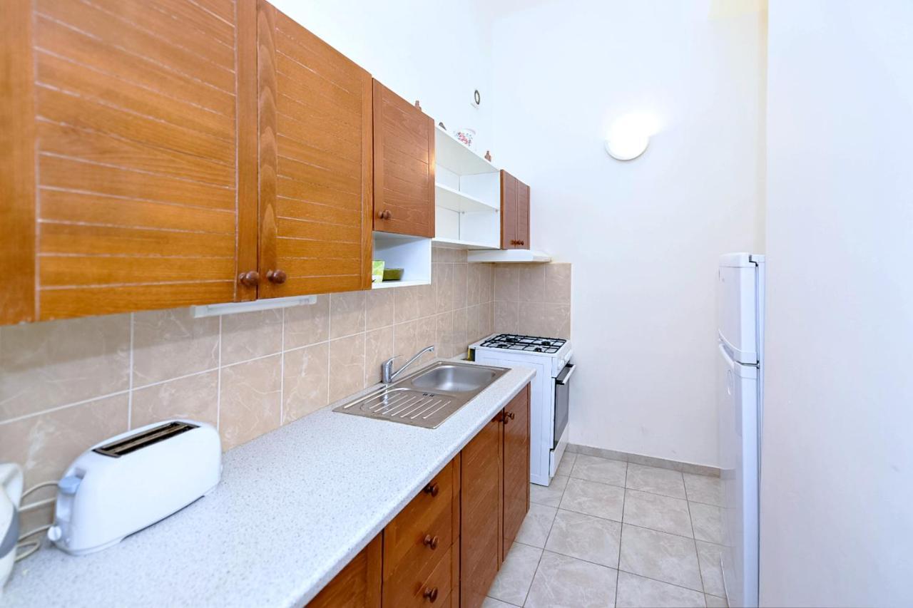Apartments Vezenska Прага Экстерьер фото