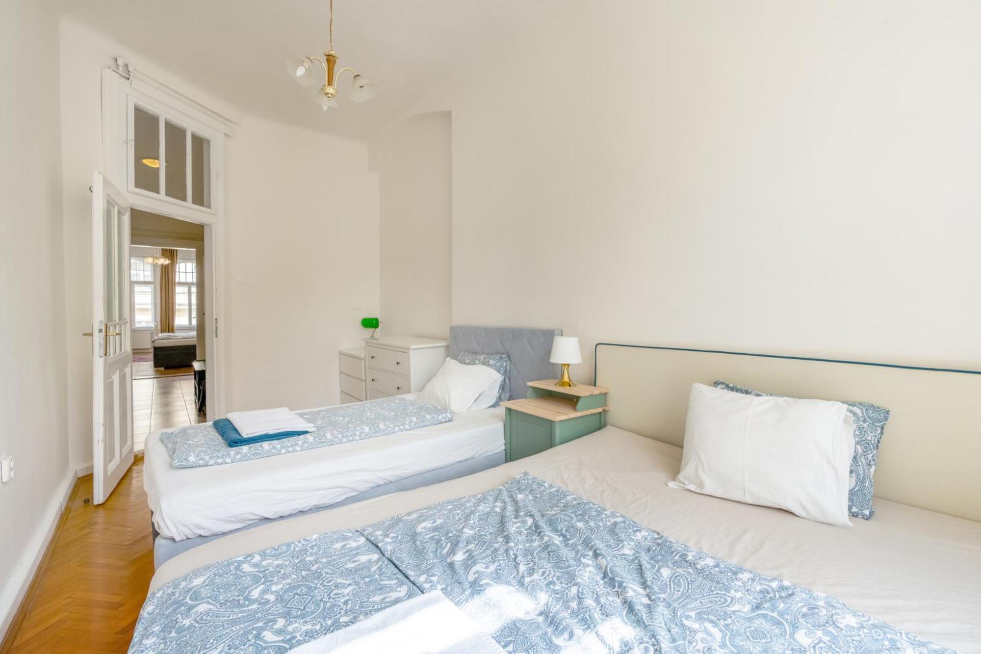 Apartments Vezenska Прага Номер фото