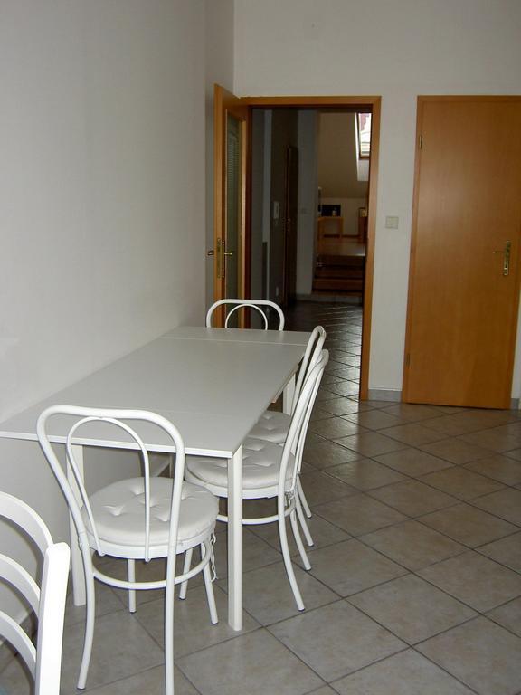 Apartments Vezenska Прага Номер фото