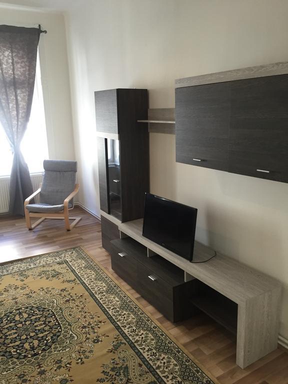 Apartments Vezenska Прага Экстерьер фото