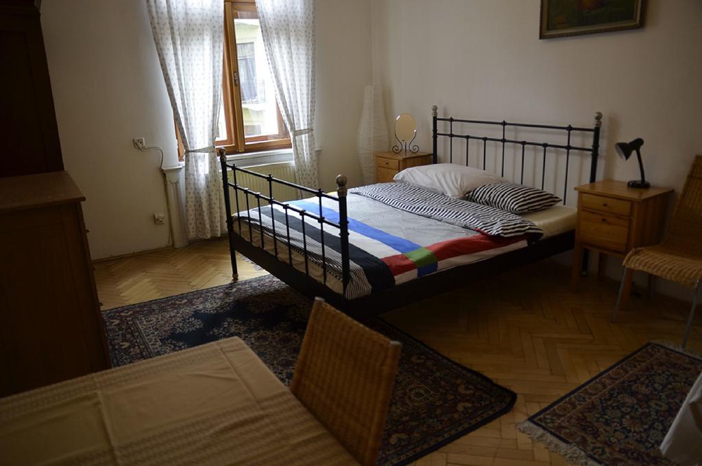 Apartments Vezenska Прага Экстерьер фото