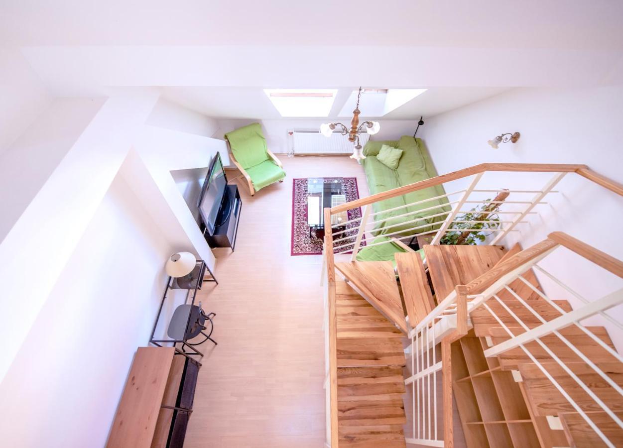 Apartments Vezenska Прага Экстерьер фото